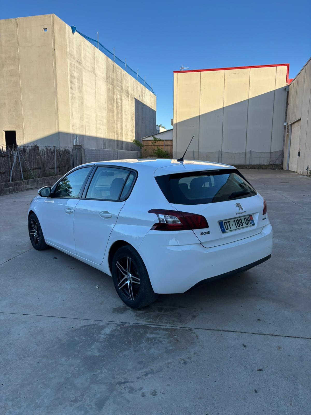 Peugeot 308 1.6 HDi 100 CV