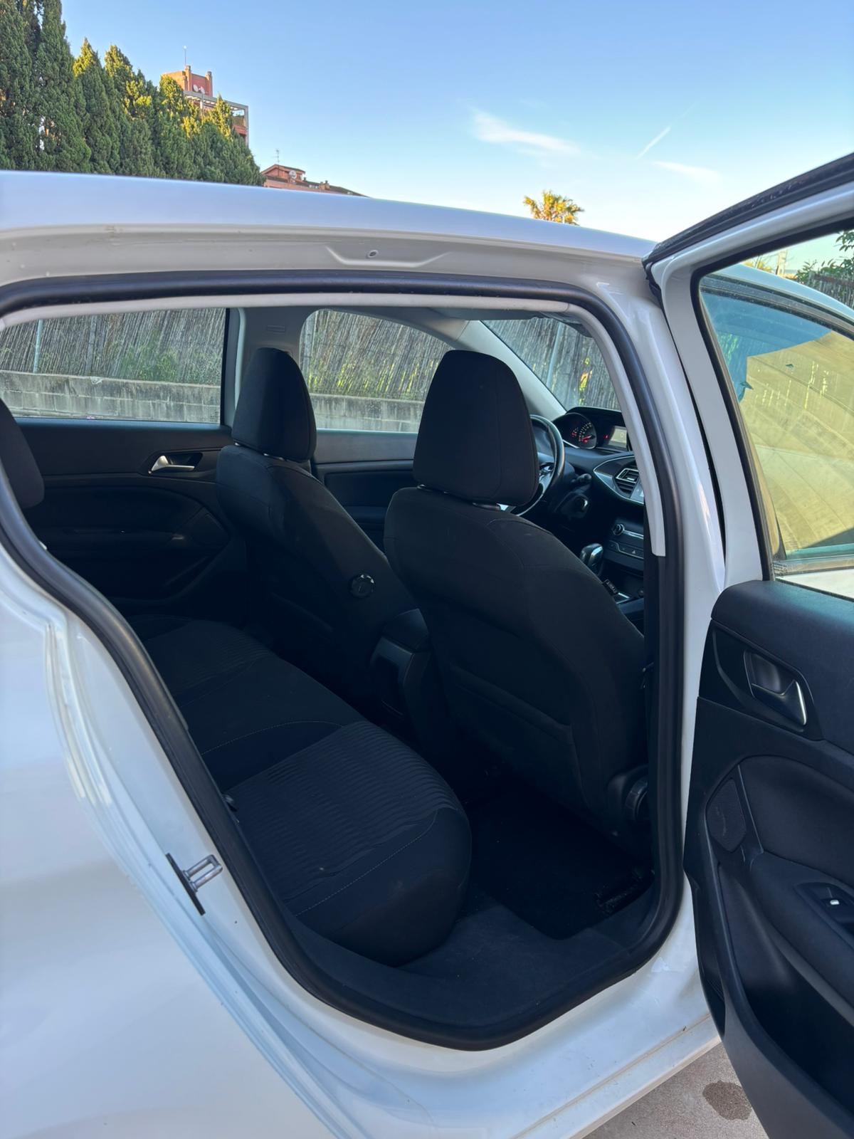 Peugeot 308 1.6 HDi 100 CV