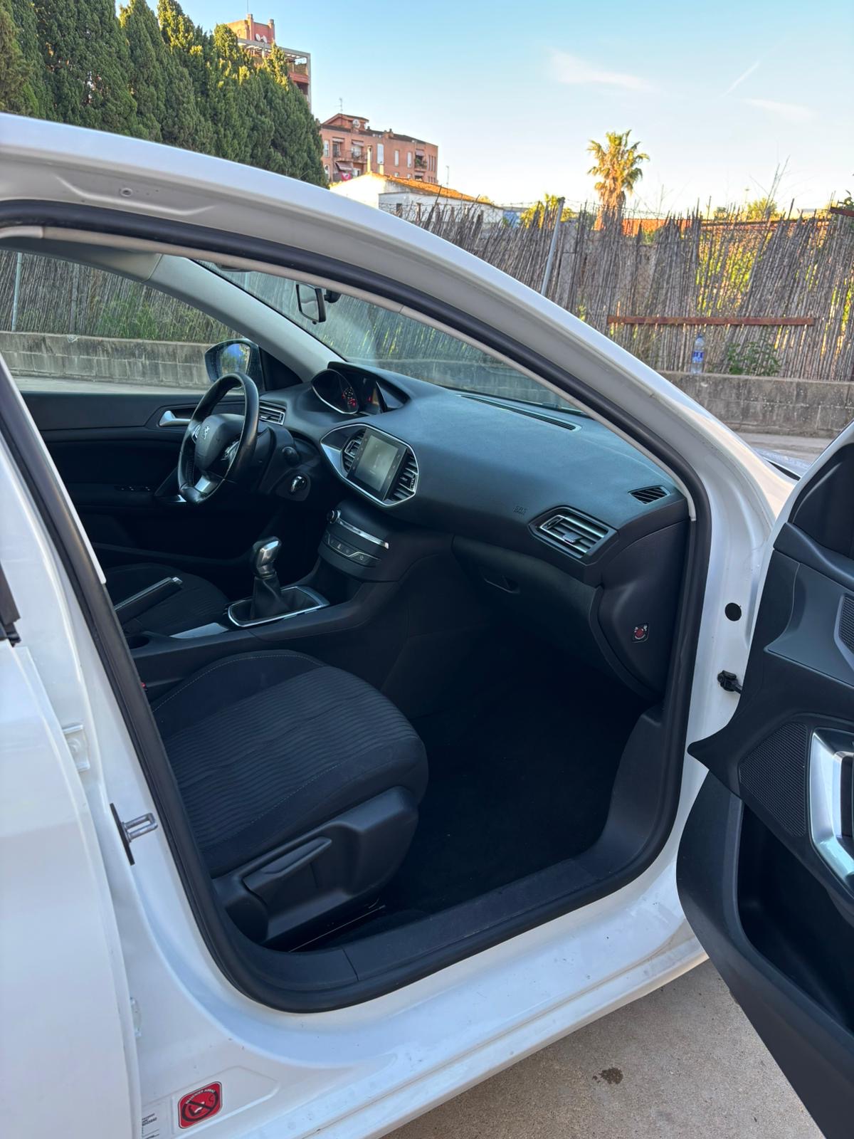 Peugeot 308 1.6 HDi 100 CV