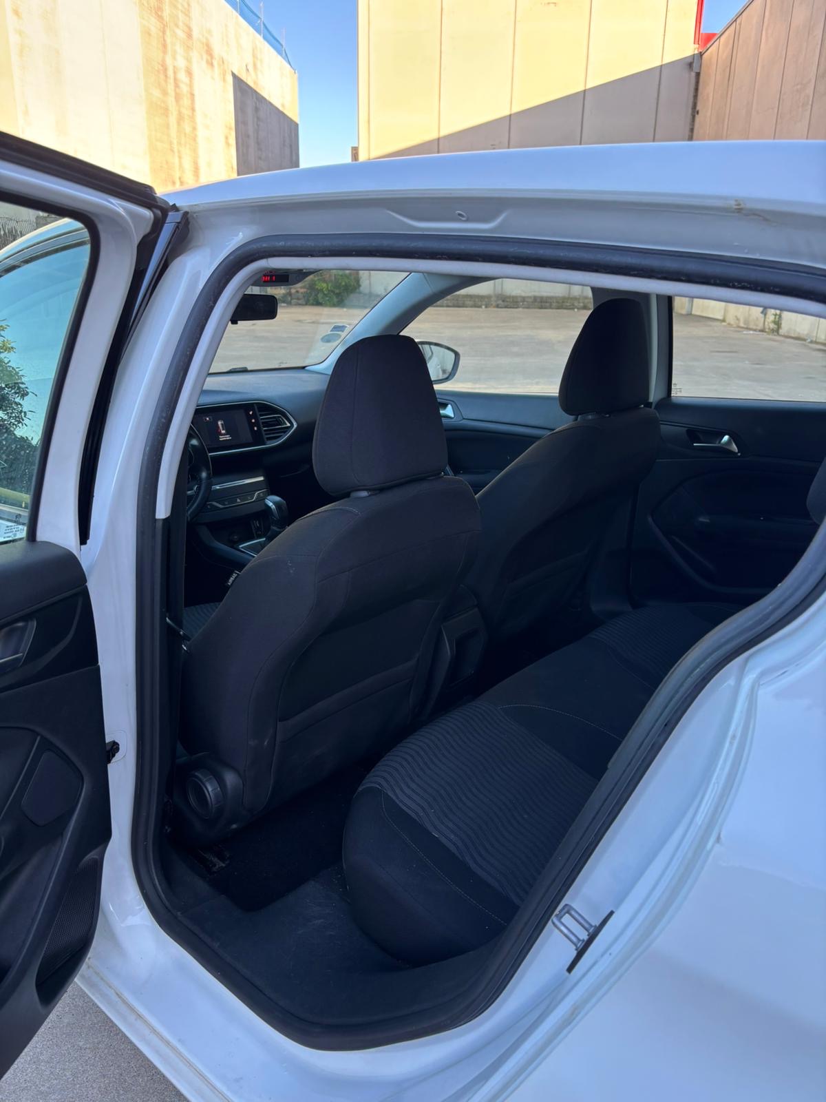 Peugeot 308 1.6 HDi 100 CV